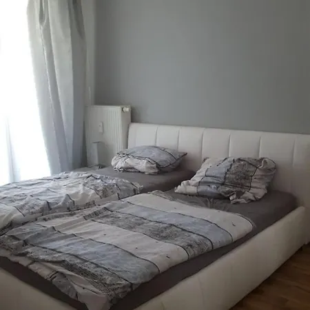 Private Including Breakfast Near Exhibition Center * Hanovre