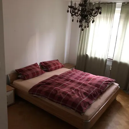 Private Including Breakfast Near Exhibition Center * Hanovre